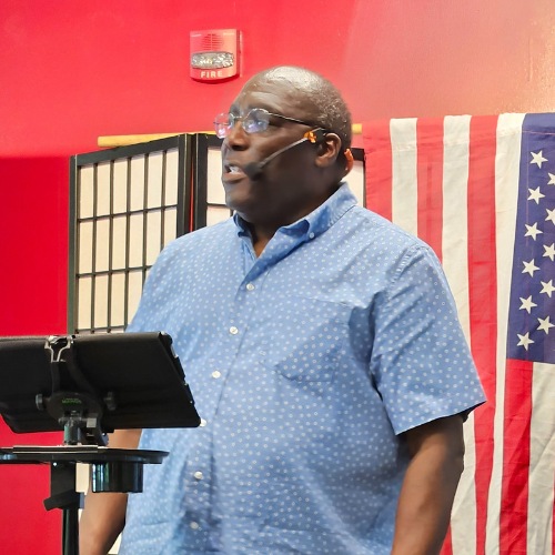Pastor Earl Wallace (1)